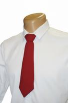 Raudonas kaklaraištis  „Red Tie“
