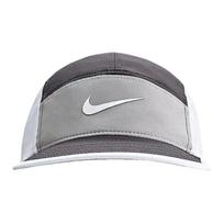 Nike reguliuojamo sagties dizaino poliesterio snapelis Unisex kepurės Vidutiniškai pilka Universitetinė pilka Sail FB5624-254 S/M