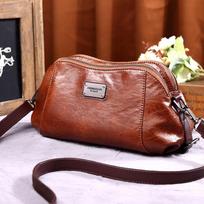 Retro Fashion Women's Leather Bags Compact One-shoulder Messenger Meniscus Bags Classic and Versatile Messenger Bag juoda