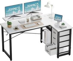 JUMMICO L formos rašomasis stalas su 4 medžiaginiais stalčiais, dvipusis kampinis rašomasis stalas su 2 kištukiniais lizdais ir 2 USB prievadais, L formos kompiuterio stalas namų biurui, skirtas žaidimams, baltas, 140 x 80 cm