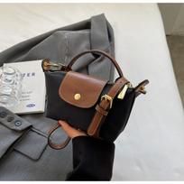 Nauji 2024 m. dizainerių prabangūs krepšiai moterims Moteriškos rankinės Piniginės Kvadratinis krepšys Hobos Pečių Nailonas Crossbody šoninis krepšys juoda