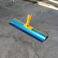 Epoksidinių grindų grandiklis ir sienų glaistyklė Ergonomiškas savaime išsilyginantis sandėliui, flat tooth