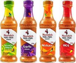 "Nando's PERi-PERi" čili padažas, 4 vnt. (4 x 250 g) - aštrus (karštas), vidutiniškai aštrus (vidutiniškai aštrus), česnakinis (vidutiniškai aštrus), citrinų ir žolelių (itin švelnus) - grilio padažas ir marinatas vištienai ir padažams - padažų rinkinys