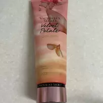 Victoria's Secret Velvet Petals Golden Body Milk for Women, 236 ml
