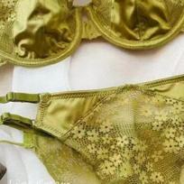 Aukščiausios kokybės prancūziškas pusiau atviras liemenėlės su lankeliais komplektas: Seksualus moteriškas pakėlimas ir palaikymas XL (38/85ABC)