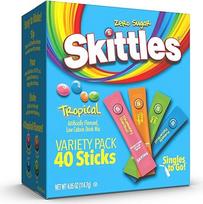 "Skittles Singles To Go Tropinių skonių gėrimų miltelių mišinys Sudėtyje yra 4 skonių braškių žvaigždžių vaisių mangų tango kivių liepų ananasų pasiflorų pakuotė, 40 vnt.