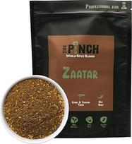THE PINCH XL "Zaatar" arabiški prieskoniai 100 % natūralus autentiškas libanietiškas skonis, su sumaku. Lengva naudoti salotoms, keptoms daržovėms, humusui, duonai ir saldžiosioms bulvėms gardinti. 400 g pakuotė.