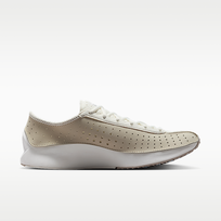 Nike Wmns Air Superfly - Dydis 42 (HQ7955-100 Laisvalaikio batai)