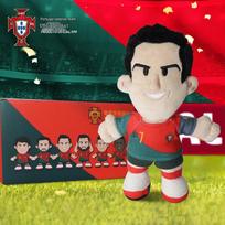 Oficiali Portugalijos nacionalinės rinktinės Cristiano Ronaldo pliušinė lėlė