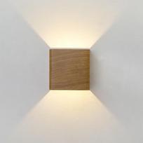 Moderni LED sieninė lempa su medžio raštu