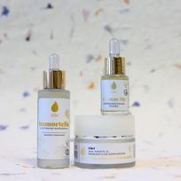 TILK! - Veido serumas su šimtmečio žole (Immortelle), vitaminu C, alantoinu ir niacinamidu, 30 ml