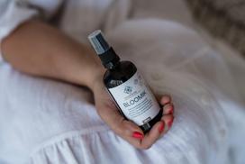 MAIWISTIK - BLOOMIK 2in1 Body ir masažo aliejus 100ml