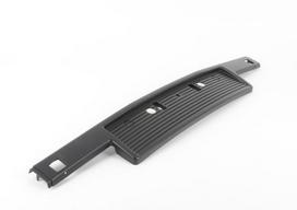 BMW E30 priekinio bamperio plokštės užpildas Originalus 51111888266