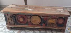 Senovinė Indijos medinė laikymo skrynia: Perdirbto medžio dėžė, sendintas paviršius 16” X 8” X 24” (l x w x h) įvairiaspalvis