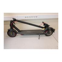 SALE OUT. Xiaomi Mi Electric Scooter Pro 2 (Black) | Xiaomi Mi Electric Scooter Pro 2 | 600 W | 25 km/h | 3 month(s) | Black | USED, SCRATCHED, DIRTY, SMALL CRACK BEHIND LEG, MISSING: CHARGER, MANUAL AND LEFT BACK REFLECTOR | FBC4025GLSO | 2000001373804