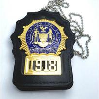 Niujorko policijos departamento (NYPD) ženklelis ir įdėklas iš odos