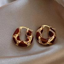 New Vintage Enamel Color Metal Texture Small Hoop Earrings for Women Trendy Gold Plated Statement Ear Buckle Creative Zircon raudona