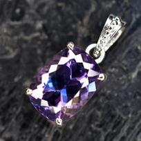 Natūralios spalvos pokyčio aleksandrito pakabukas 23 ct 925 prabos sidabras SERTIFIKUOTAS 14.4 mm approx. įvairiaspalvis