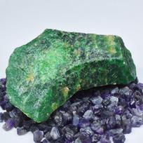 Nešlifuotas smaragdo žalias žalias didžiulis 2966,10 ct natūralus laisvas brangakmenis SERTIFIKUOTAS 151 mm approx žalia