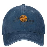 Vyriška Neil Young Harvest Trucker kepuraitė  Ikoniškas parašo logotipas  Lengva PVC danga  Galima skalbti mašinoje Muzika One Size