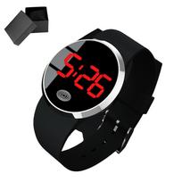 Lengvai įskaitomi didelio ekrano LED laikrodžiai Puikiai tinka studentams ir sportininkams Black red