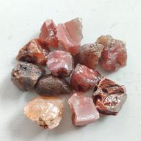 Natūralaus raudonojo agato akmens žuvų bako papuošimo žaliava iš agato chalcedono kūno Heathy neapdorotų brangakmenių pavyzdžių kolekcija, dovana 100g raudona