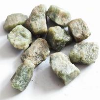 Natūralus žalias apatito kristalas, šiurkštus akmuo, neapdorotas brangakmenio mineralinis pavyzdys, akvariumo namų kambario dekoravimas, fengšui 2-3cm žalia