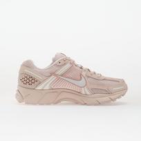 Nike Zoom Vomero 5 Silt Red/ Vast Grey-Red Stardust - Dydis 36 (HQ0458-600 Laisvalaikio batai)