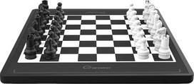 "Chessnut Move" - šachmatų lenta-robotas su plastikinėmis figūrėlėmis, automatiniu figūrų judėjimu, išsamiu figūrų aptikimu, integruotu šachmatų varikliu ir valdymu balsu