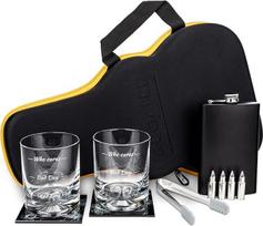 "Froster Guitar Whisky Set - Who Cares", 2 stiklinės su užpildymo lygiais, talpyklė, 4 viskio akmenys, ledo žnyplės, 2 padėkliukai