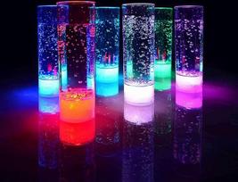 4 LED apšviestų ilgų gėrimų stiklinių rinkinys Plastikinės 400 ml geriamojo stiklo vakarėlio stiklinės Vestuvių Naujųjų metų išvakarių vakarėlis