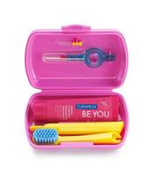 Curaprox rožinis TRAVEL SET kelioninis dantų priežiūros rinkinys