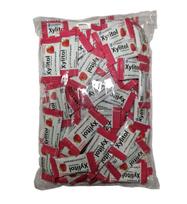 Xylitol becukrė kramtoma guma braškių skonio 2x100 vnt.