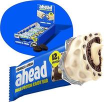 "ahead Protein Bar", sausainiai ir grietinėlė, 14 x 45 g batonėlių, itin minkštas baltymų batonėlis su kreminiu branduoliu, mažai angliavandenių turintis baltymų batonėlis be cukraus ir palmių aliejaus