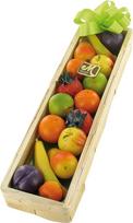 "Odenwälder Marzipan" dovanų krepšelis su vaisiais traškučių dėžutėje 225 g Sudėtyje yra 15 g vaisių Bananai, braškės, kriaušės, apelsinai, Mirabelės, obuoliai, slyvos