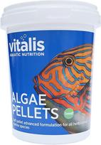 "Vitalis" dumblių granulės žuvims Akvariumas Žuvų maistas Akvariumas Žuvų maistas Akvariumas Granulės žolėdžiams jūros gyvūnams - gerai virškinamos ir subalansuotos, su vitaminais ir mineralais (260 g)