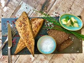 Rūkyta skumbrės filė su pipirais, kasdien šviežiai rūkyta ant geriausių buko malkų, aromatingai uždaryta 150 g