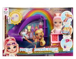 Rainbow High Little Pool Day su Blush žaidimų rinkiniu 522249-EUC