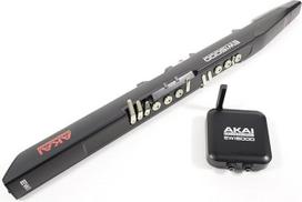 "Akai Professional EWI5000" belaidis akumuliatorinis elektroninis pučiamasis instrumentas su integruota garso biblioteka, juodas