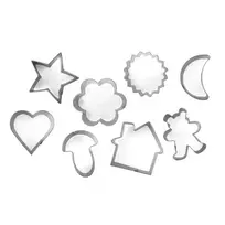 Guardini Gingerbread and cookie cutter set, 8 assorted pieces