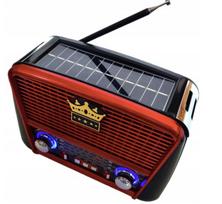Radijo grotuvas pakraunamas nuo elektros ir saulės