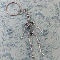 Gotikinis skeletas raktų pakabukas - Helovino metalinis skeletas raktų pakabukas, vakarėlio dovanos ir dovanos Silver gray