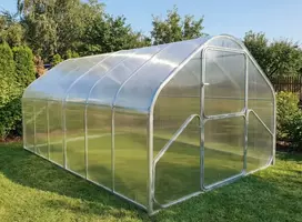 Šiltnamis GREEN Classic 2.75x5 polikarbonatinis rėmas 20x40, 6 mm