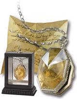 Noble Collection R.A.B locket - Harry Potter