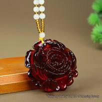 Peony Pendant Sweater Chain: Beeswax & Blood Amber, 51x48x21mm raudona