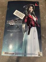 PLAY ARTS Final Fantasy VII Remake figūrėlė be oro