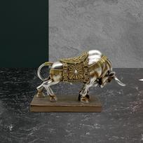 Jaučio Statulėlės Skulptūra Darbalaukio Dekoracija 17x5x10.9cm Dekoratyvus Lengvas Rankdarbis Kavinei Barui Silvery