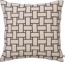 Ferm Living Pagalvė Lattice 50 x 50 cm, kreminės ir juodos spalvos