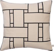 Ferm Living Pagalvė Lattice Offset 50 x 50 cm, kreminės ir juodos spalvos