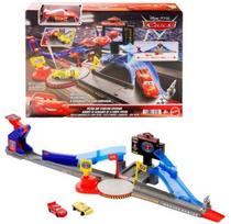 Mattel Pixar Cars Piston Cup kaskadinių trasų rinkinys